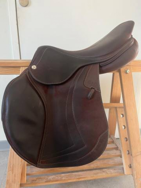 Selle obstacle CWD SE03 17.5 pouces (2025) occasion