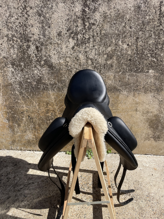 Selle dressage Aachen 17,5 pouces (2023) occasion