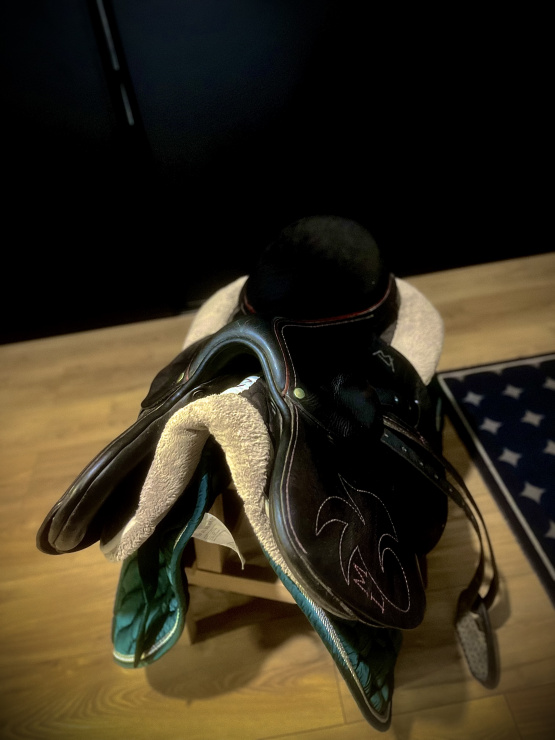 Selle cross 18.5 pouces occasion