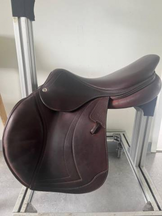 Selle obstacle CWD SE03 17.5 pouces (2024) occasion