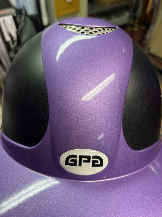 Casque équitation GPA prune  (53-54) neuf occasion