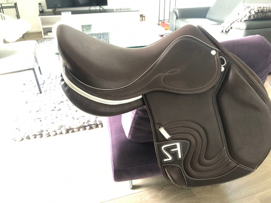 Selle obstacle Ekus F2 17,5 pouces (2023) occasion