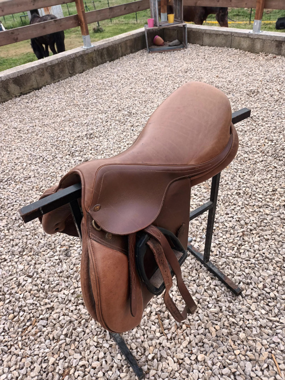 Selle mixte Eric Thomas 17 pouces (2010) occasion