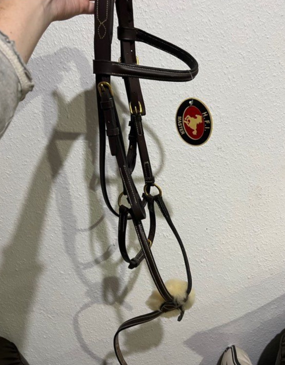 Filet / bridon cuir HFI muserolle croisée (poney) neuf occasion