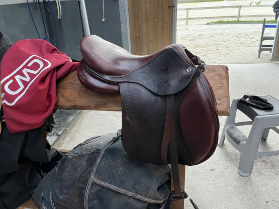 Selle obstacle CWD 17 pouces (2020) occasion