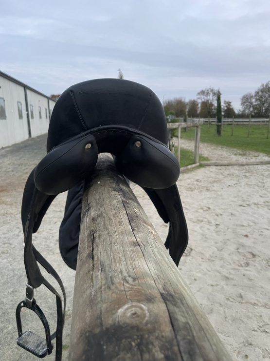 Selle dressage Antarès Cadence 16,5 pouces (2013) occasion