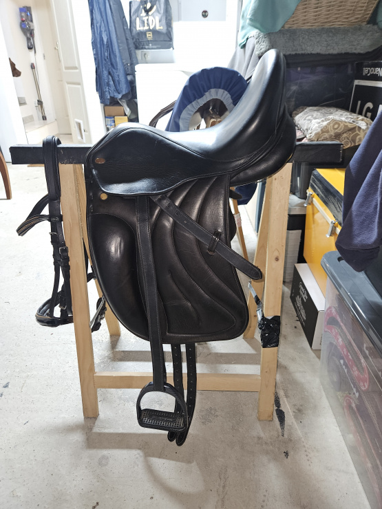 Selle dressage Eric Thomas 16,5 pouces (2018) occasion