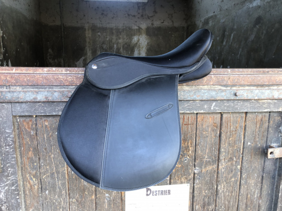 Selle Riding World (2021) occasion