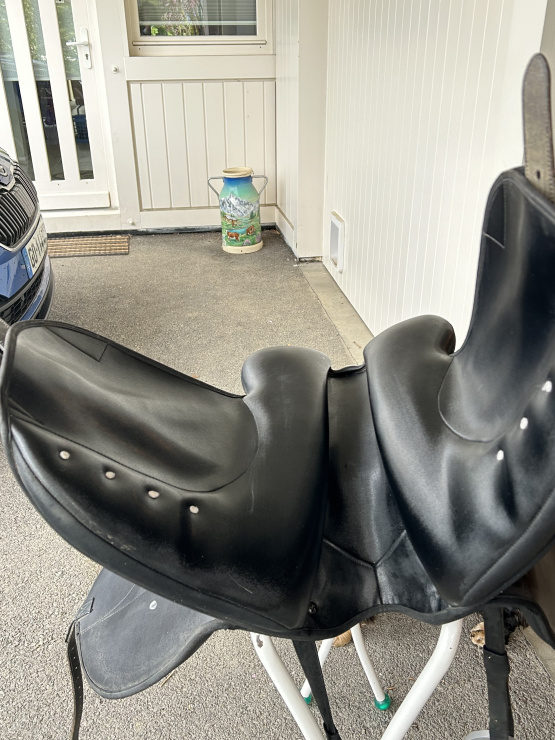 Selle dressage Wintec Cair Isabella 16,5 pouces occasion