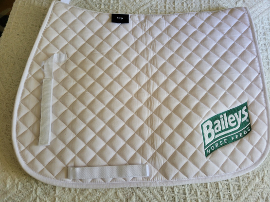 Tapis de selle Horse Feeds blanc (cheval) occasion