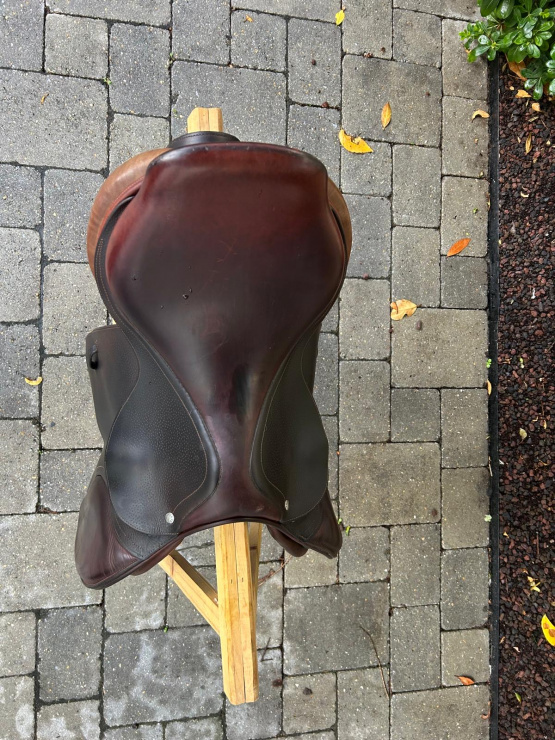 Selle obstacle CWD 17,5 pouces (2012) occasion