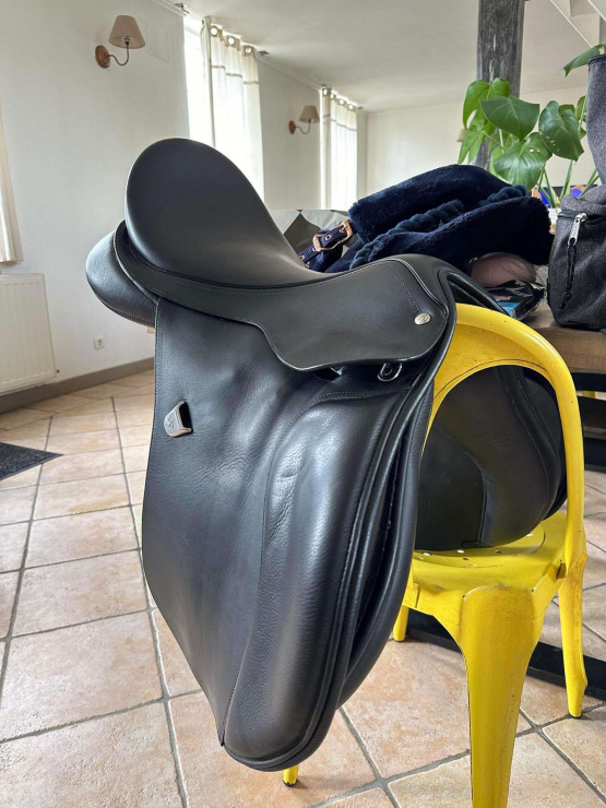 Selle mixte Bates 17,5 pouces occasion