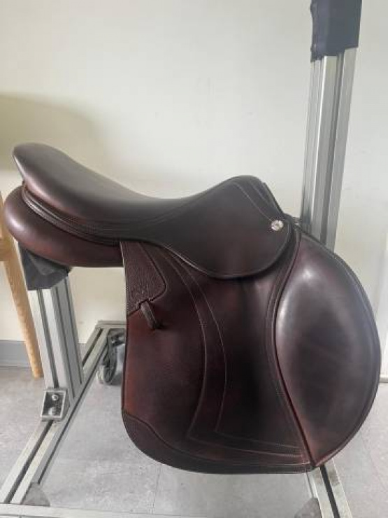 Selle obstacle CWD SE03 17.5 pouces (2024) occasion