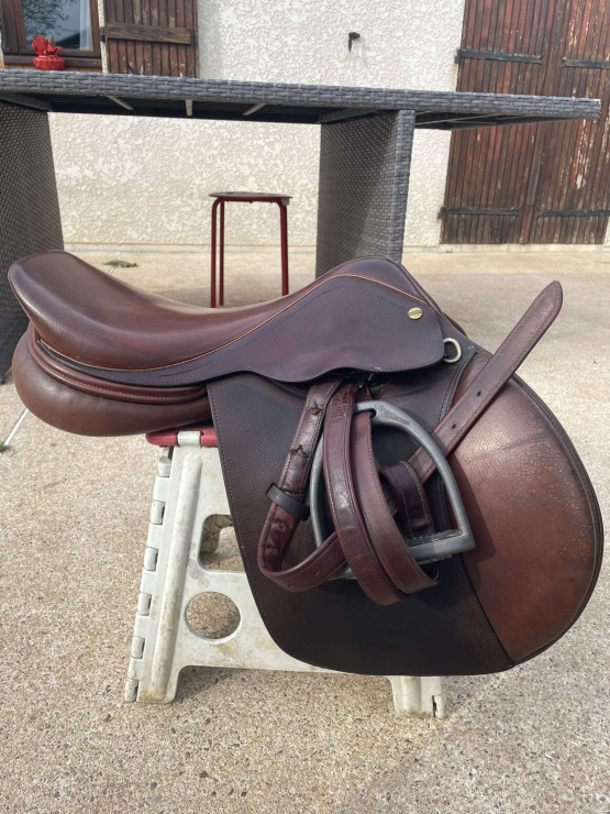 Selle mixte Henri de Rivel 15,5 pouces occasion