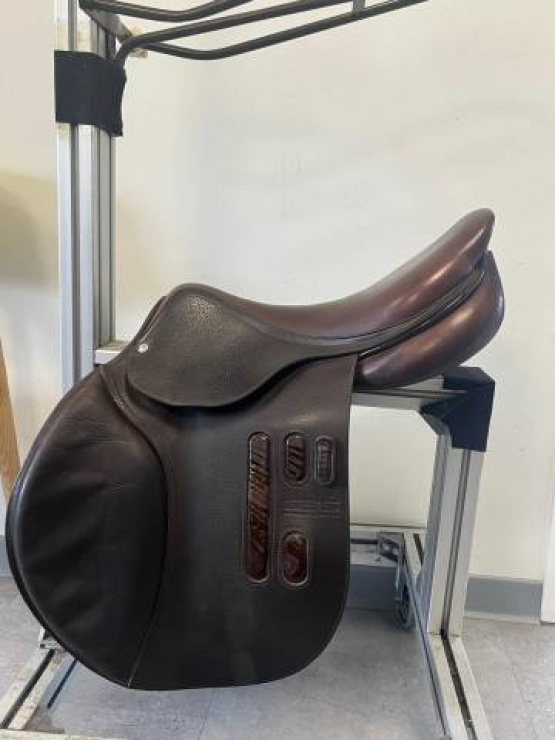 Selle obstacle GBS Jumping 17.5 pouces (2023) occasion