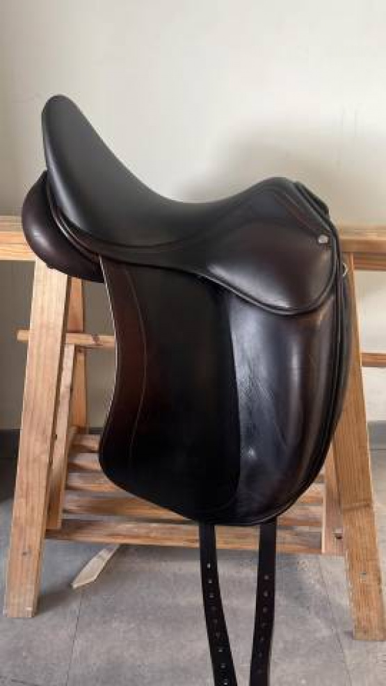 Selle dressage Childeric 16,5 pouces (2012) occasion