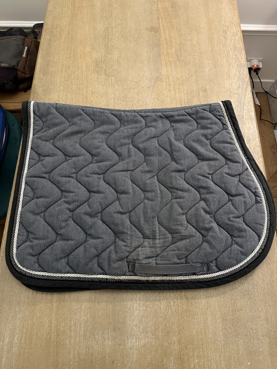 Tapis de selle nid d'abeille gris occasion