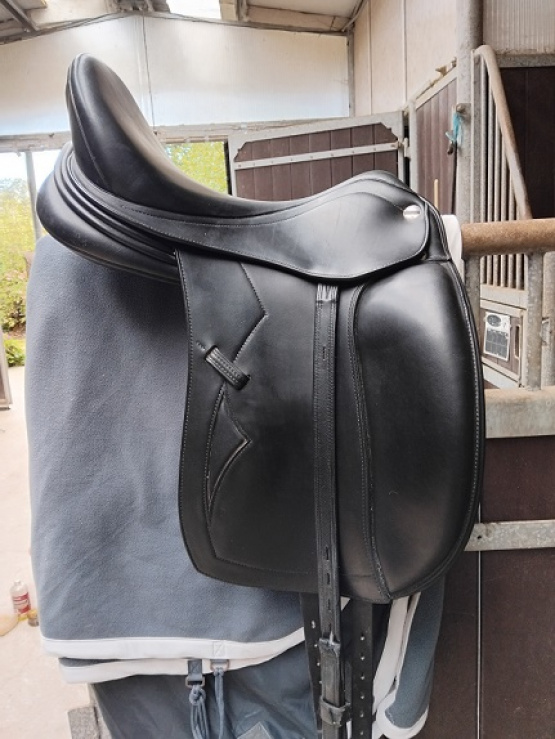 Selle dressage Errplus Impulse 17,5 pouces (2022) occasion