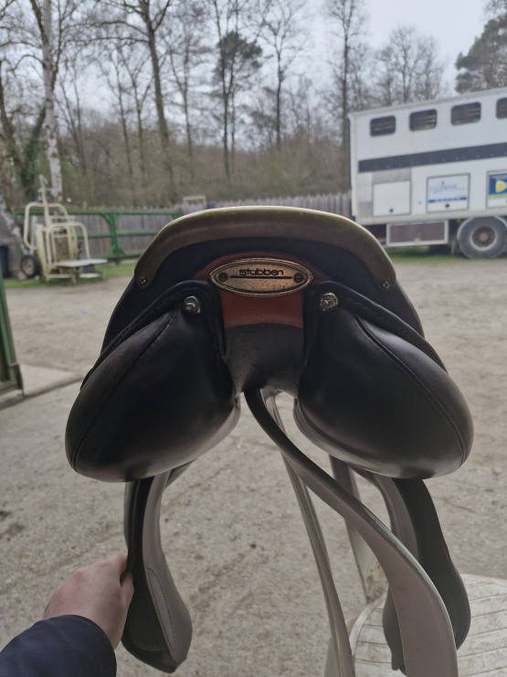 Selle obstacle Stübben Portos Élite 17,5 pouces (2017) occasion
