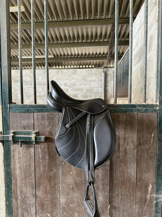 Selle mixte Fouganza ride 17,5 pouces occasion