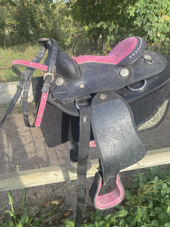 Selle western noir et rose occasion