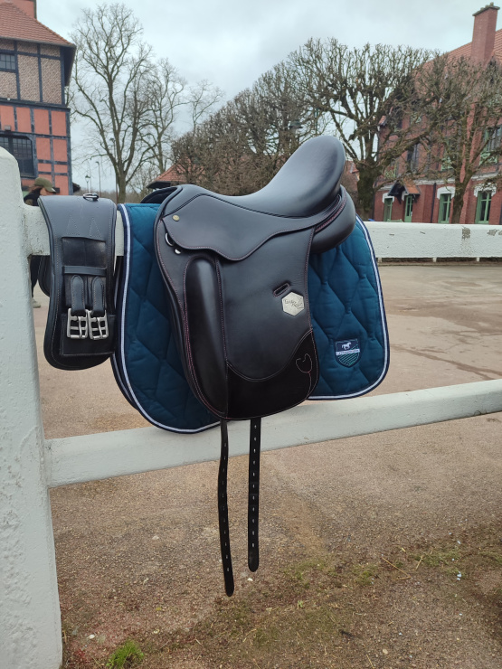 Selle dressage Time Rider Marie France 17 pouces occasion