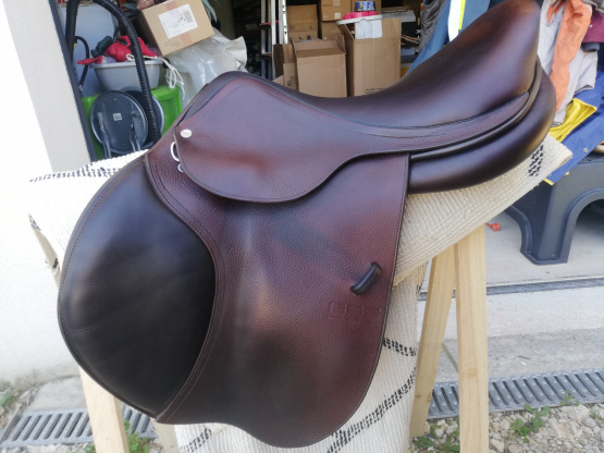 Selle obstacle GBS 17,5 pouces occasion