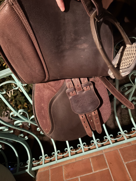 Selle mixte Bates 17,5 pouces occasion