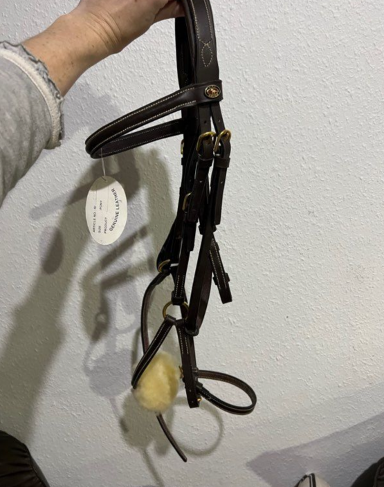 Filet / bridon cuir HFI muserolle croisée (poney) neuf occasion
