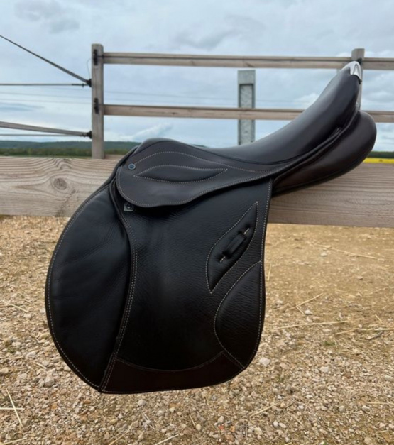 Selle obstacle Stubben Phœnix Élite 17,5 pouces  (2021) occasion