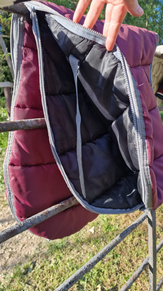 Sac / housse de selle mixte bordeaux et grise occasion