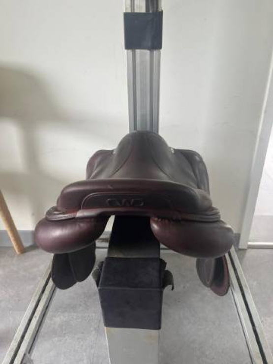 Selle obstacle CWD SE03 17.5 pouces (2024) occasion