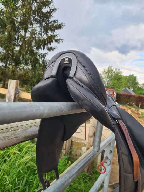 Selle dressage Devoucoux Makila Harmonie 17 pouces occasion