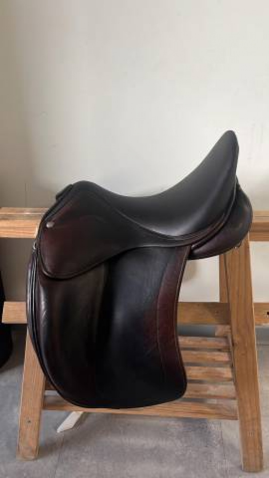 Selle dressage Childeric 16,5 pouces (2012) occasion