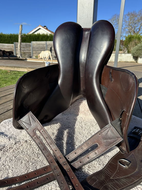 Selle mixte Éric Thomas 17,5 pouces occasion