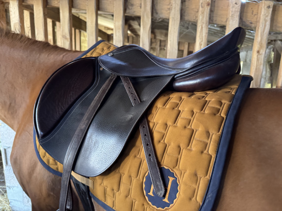 Selle mixte Privilège Equitation Lyon 17,5 pouces (2020) occasion