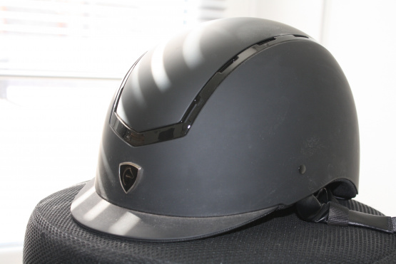 Casque Equithème noir (60) neuf occasion