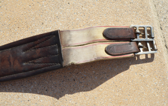 Sangle bcuir avec élastiques 128 cm occasion Sangle bcuir avec élastiques 128 cm occasion