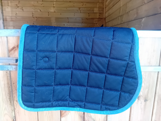 Tapis de selle Equitheme suede bleu occasion
