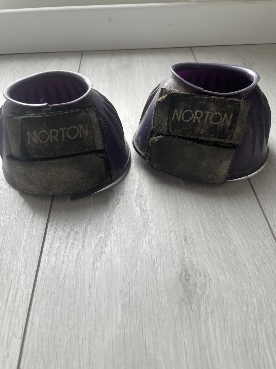 Cloches Norton violette (poney) occasion