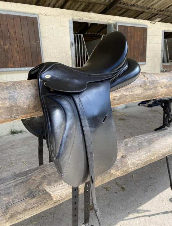 Selle dressage Thesee 17,5 pouces (2018) occasion