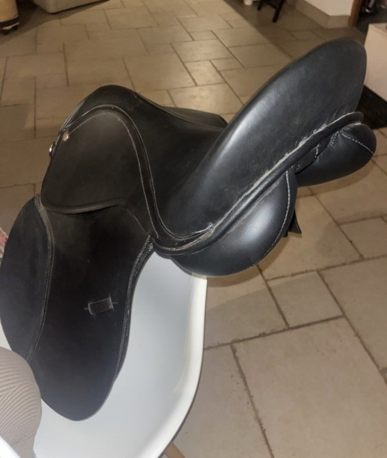 Selle mixte Fouganza 17,5 pouces (2024) occasion