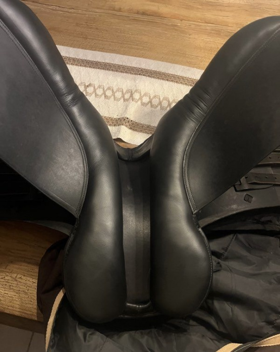 Selle mixte Fouganza 17,5 pouces (2024) occasion