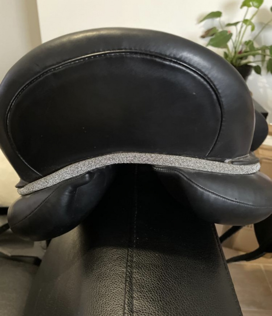 Selle dressage Devoucoux Viktoria 18 pouces (2022) occasion