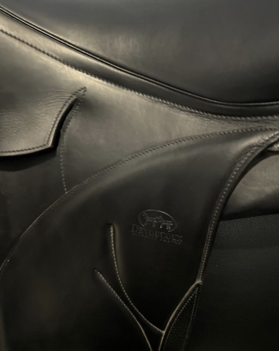 Selle dressage Devoucoux Viktoria 18 pouces (2022) occasion