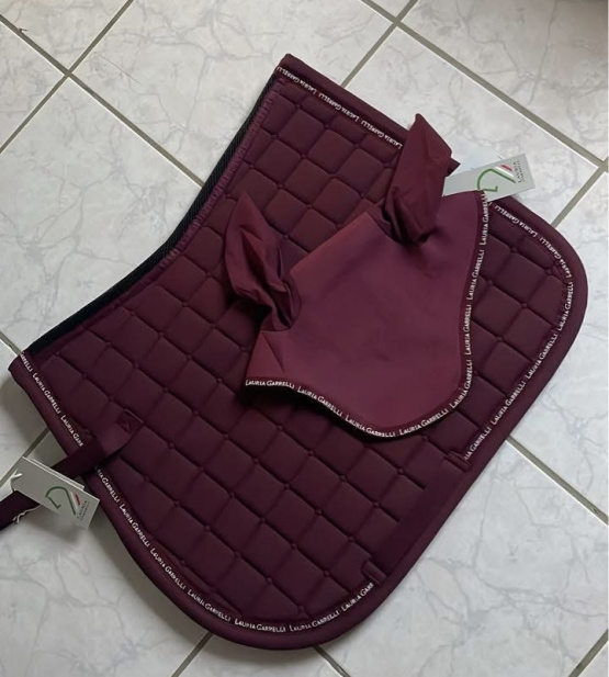 Lot tapis de selle & bonnet Lauria Garrelli rouge (cheval) neuf occasion