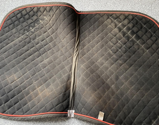 Tapis de selle Gem oldy noir (cheval) occasion