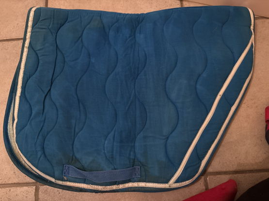 Tapis de selle Equithème bleu coupé (cheval) occasion