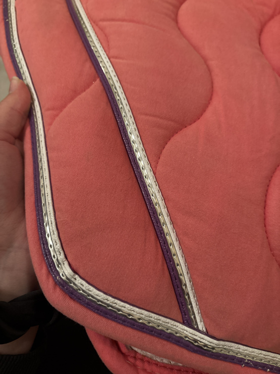tapis de selle Equitheme rose coupé (cheval) occasion