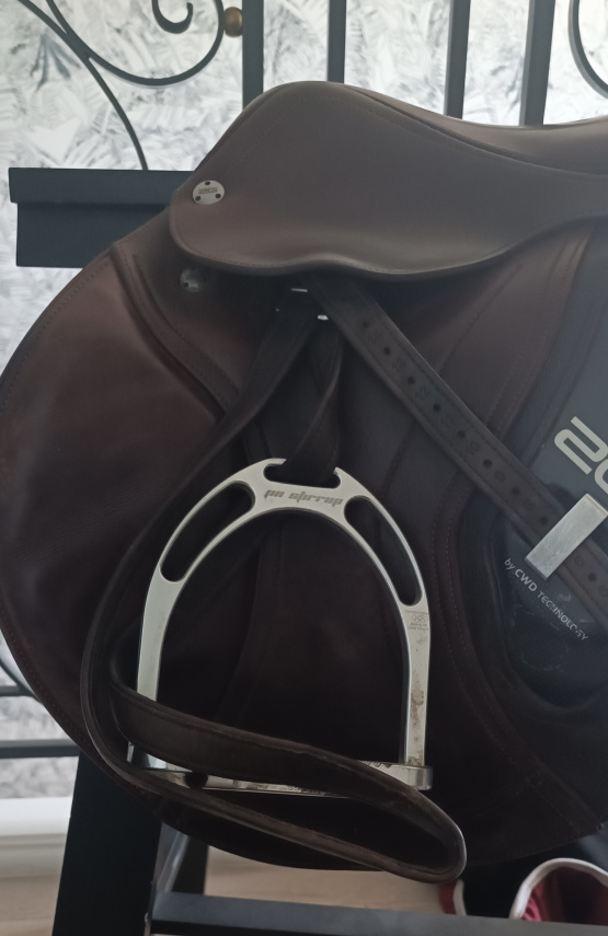 Selle obstacle CWD 2G 17 pouces occasion